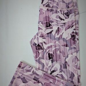 ***NEW*** Athletic capris in a soft lavendar print